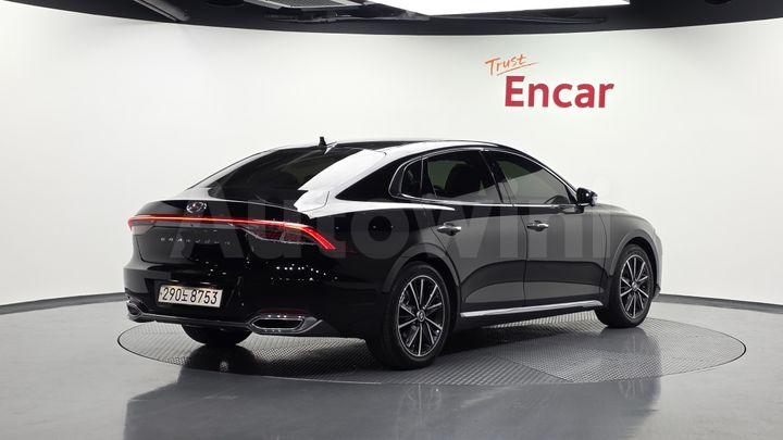 Hyundai Grandeur 2021 — 2