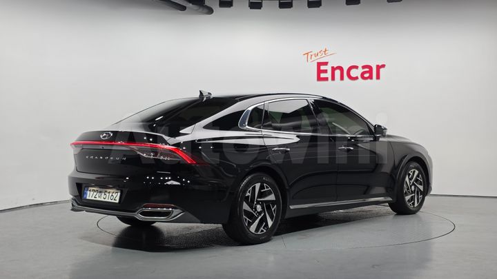 Hyundai Grandeur 2023 — 2