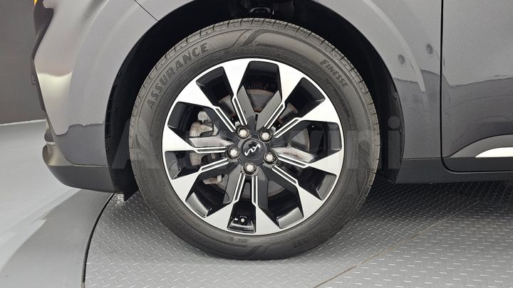Kia Carnival 2023 — 5