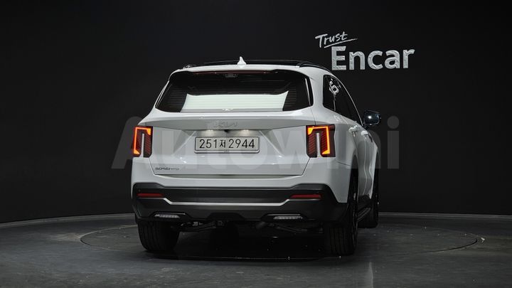 Kia Sorento 2025 — 4