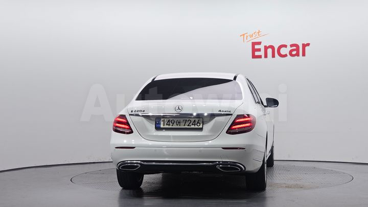 Mercedes Benz E Class 2018 — 4