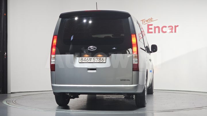 Hyundai Staria 2022 — 4