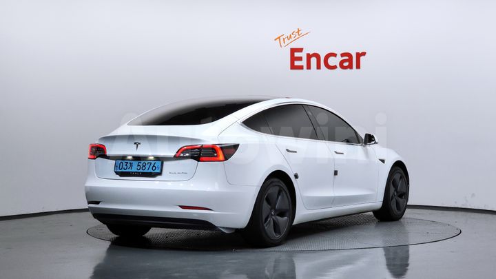 Tesla Model 3 2020 — 2