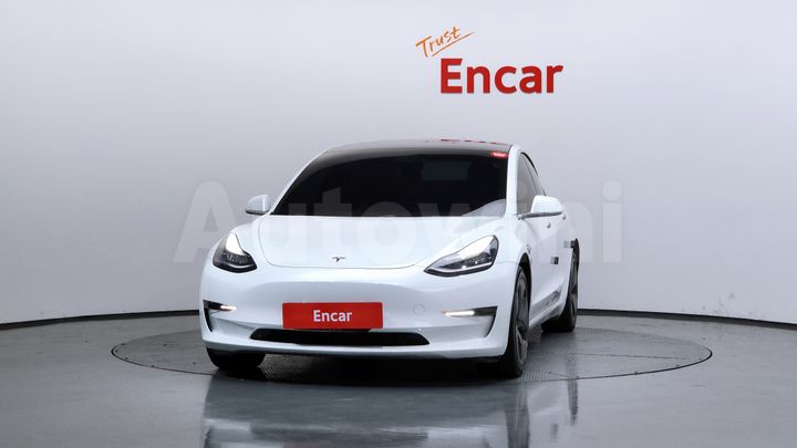 Tesla Model 3 2020 — 3