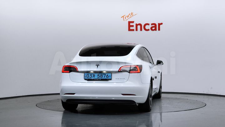Tesla Model 3 2020 — 4
