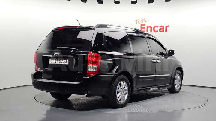 Kia Carnival 2011 — 2