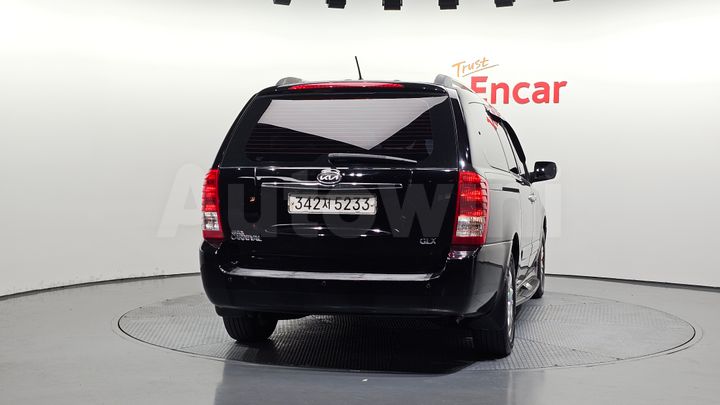 Kia Carnival 2011 — 4