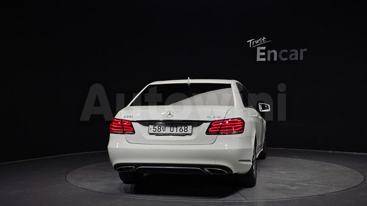 Mercedes Benz E Class 2016 — 4