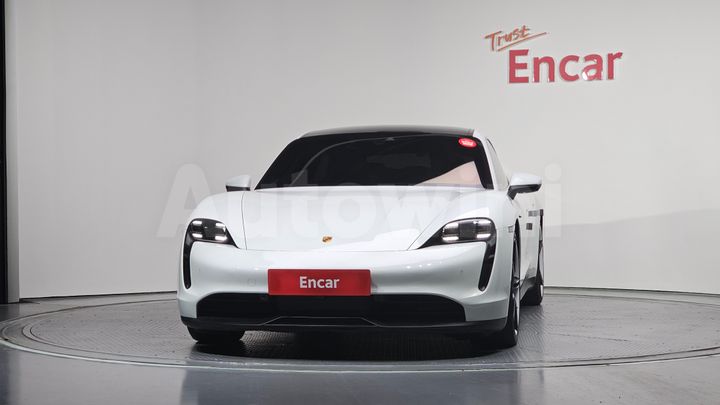 Porsche Taycan 2022 — 4