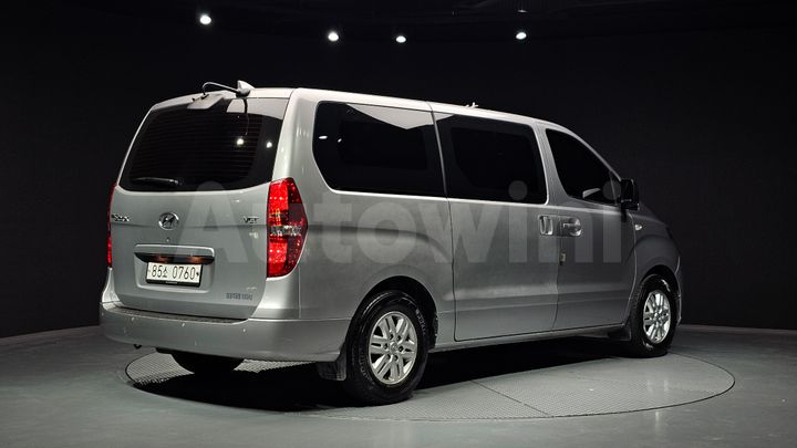 Hyundai Starex 2019 — 2