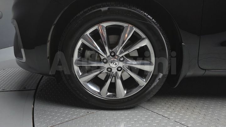 Kia Carnival 2019 — 5