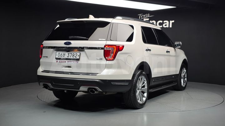 Ford Explorer 2018 — 2