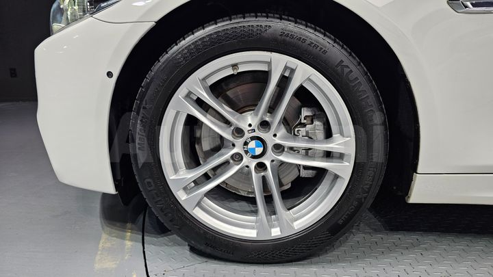 BMW 5 Series 2016 — 5