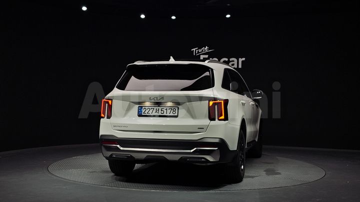 Kia Sorento 2025 — 4