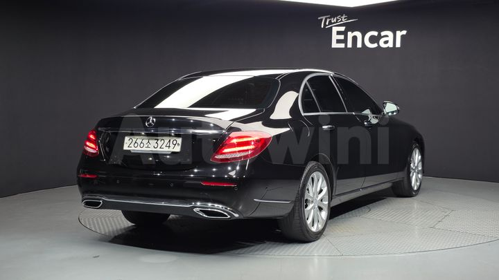 Mercedes Benz E Class