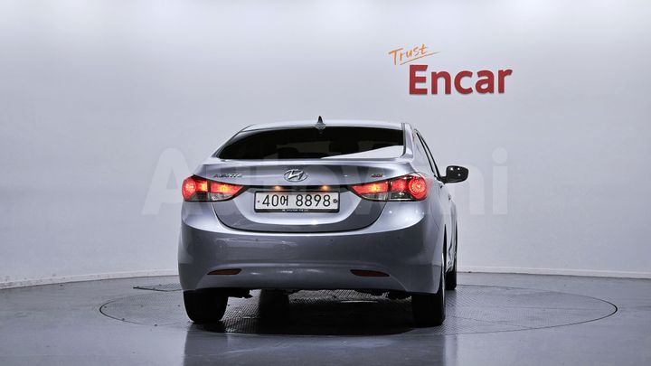 Hyundai Avante 2014 — 4