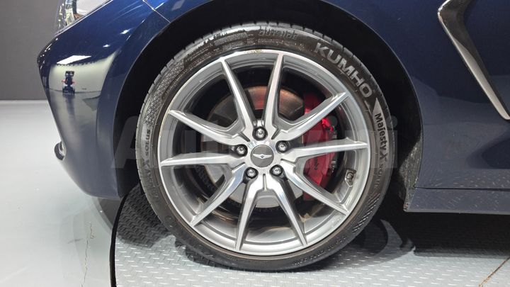 Genesis G70 2020 — 5