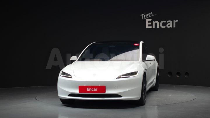 Tesla Model 3 2024 — 3