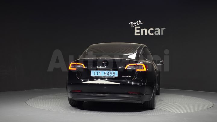 Tesla Model 3 2020 — 4