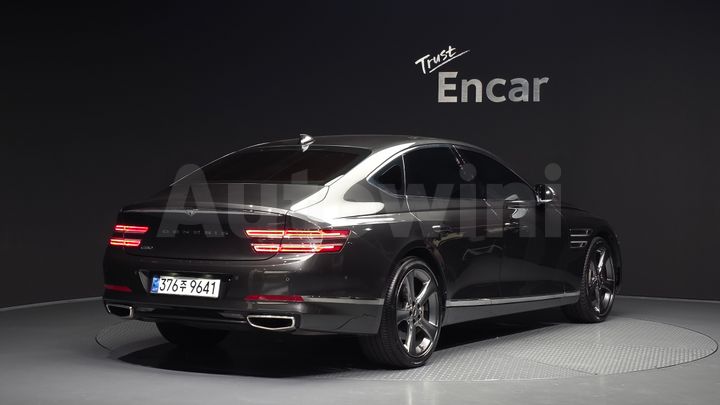 Genesis G80 2022 — 2