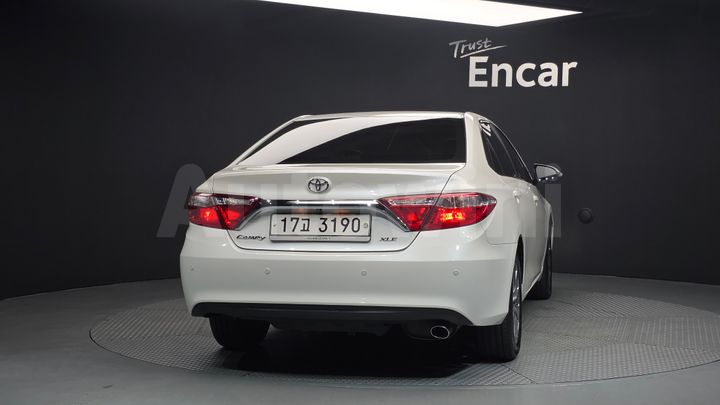 Toyota Camry 2017 — 4