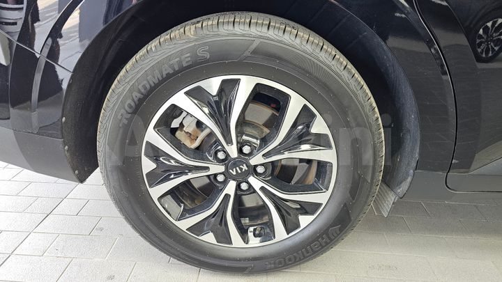 Kia Carnival 2021 — 5