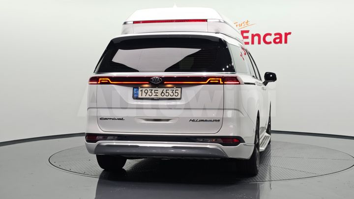 Kia Carnival 2021 — 3