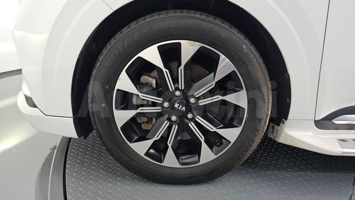 Kia Carnival 2021 — 4