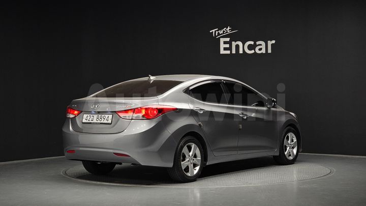 Hyundai Avante 2011 — 2