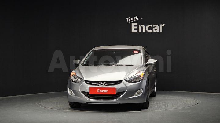 Hyundai Avante 2011 — 3