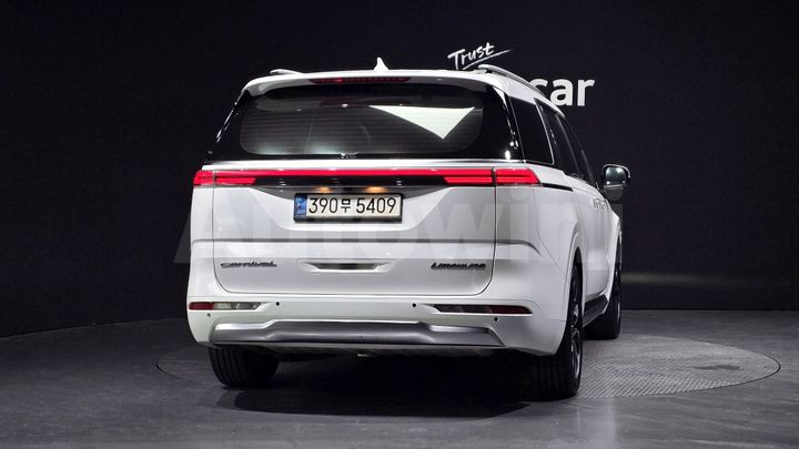Kia Carnival 2021 — 4