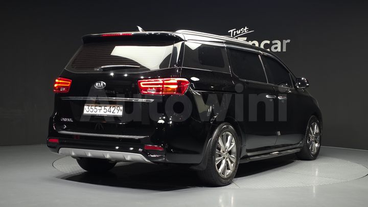 Kia Carnival 2019 — 2