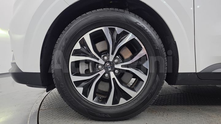 Kia Carnival 2021 — 5