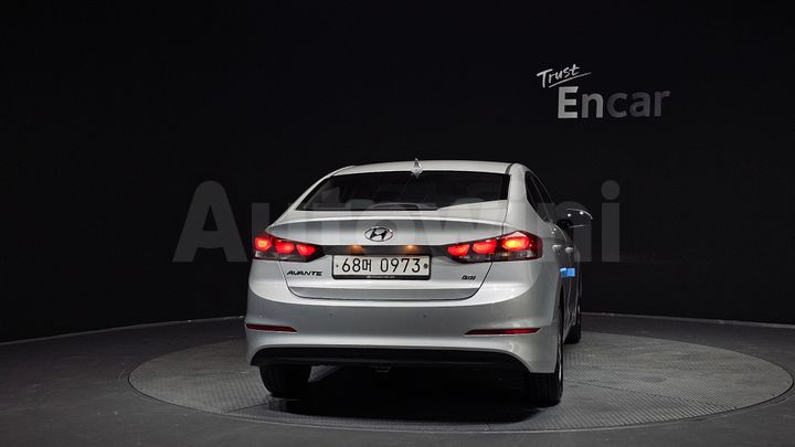Hyundai Avante 2016 — 4