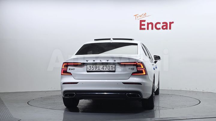 Volvo S60 2020 — 4