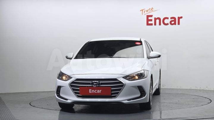 Hyundai Avante 2018 — 3