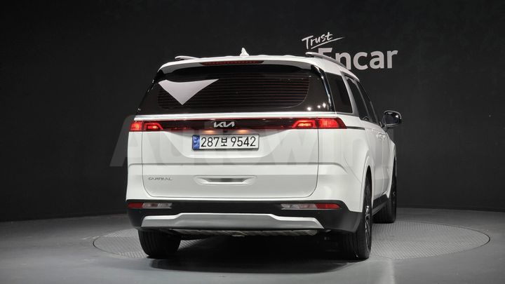 Kia Carnival 2023 — 4