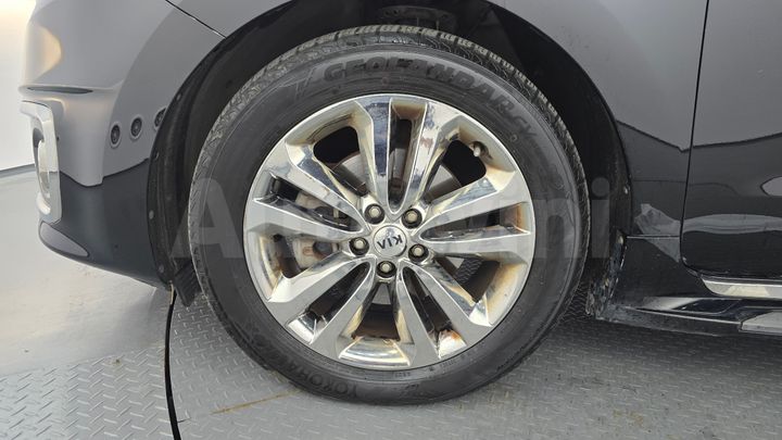 Kia Carnival 2017 — 5