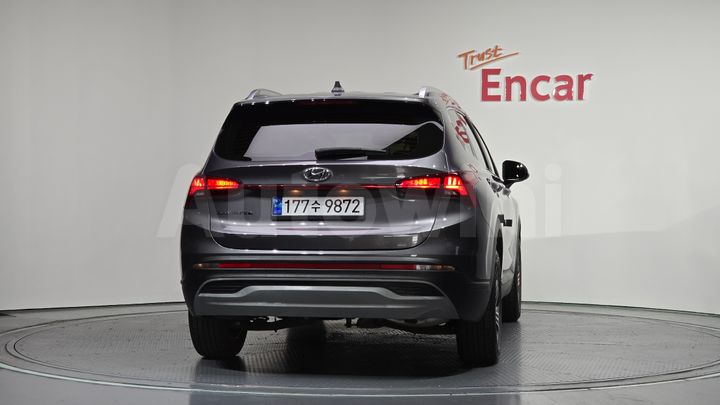 Hyundai SantaFe 2022 — 4