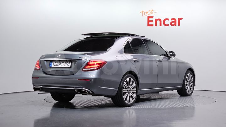 Mercedes-Benz E Class 2020 — 2