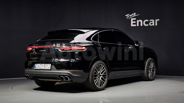 Porsche Cayenne 2023 — 2