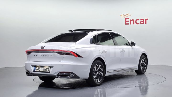 Hyundai Grandeur 2022 — 2