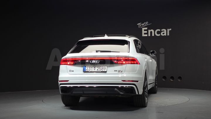 Audi Q8 2023 — 4