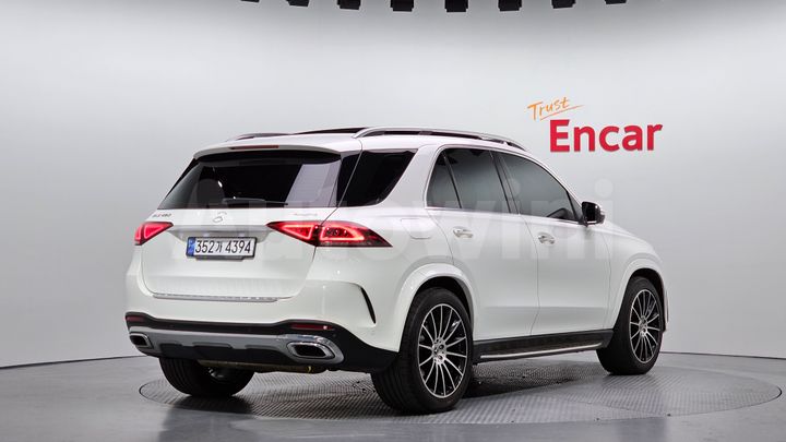 Mercedes Benz GLE Class 2023 — 2