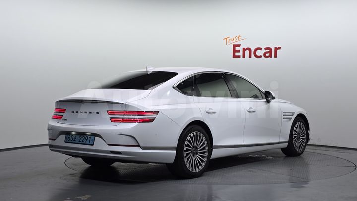 Genesis G80 2022 — 2