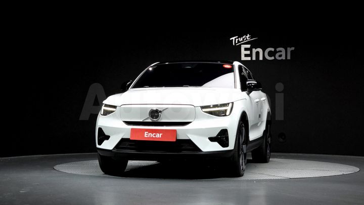 Volvo C40 2023 — 3