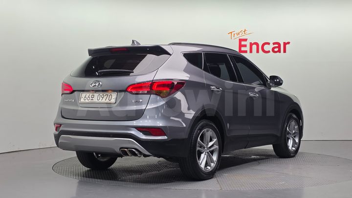 Hyundai SantaFe 2016 — 2