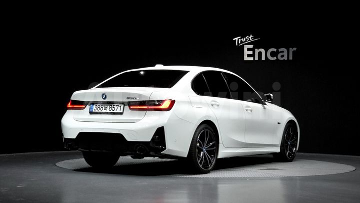 BMW 3 Series 2023 — 2