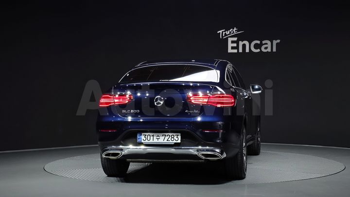 Mercedes Benz GLC Class 2019 — 4