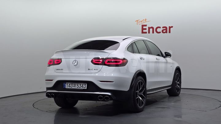 Mercedes Benz GLC Class 2022 — 2